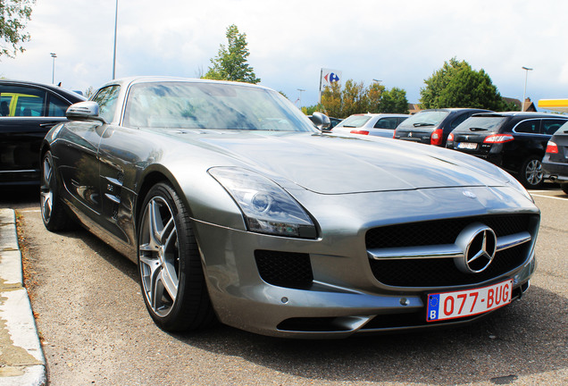 Mercedes-Benz SLS AMG