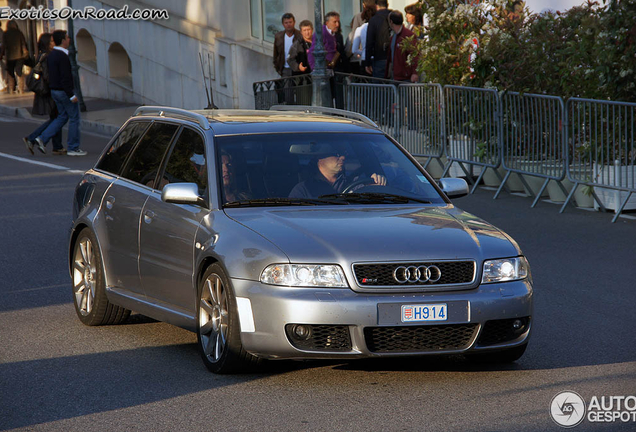 Audi RS4 Avant B5