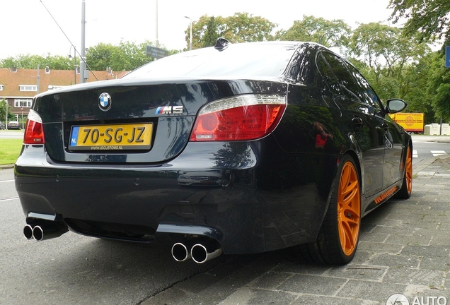 BMW M5 E60 2005