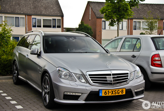 Mercedes-Benz E 63 AMG S212 V8 Biturbo