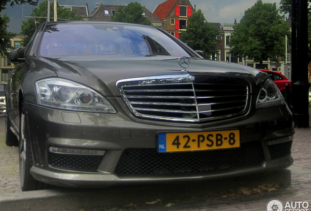 Mercedes-Benz S 63 AMG W221 2011