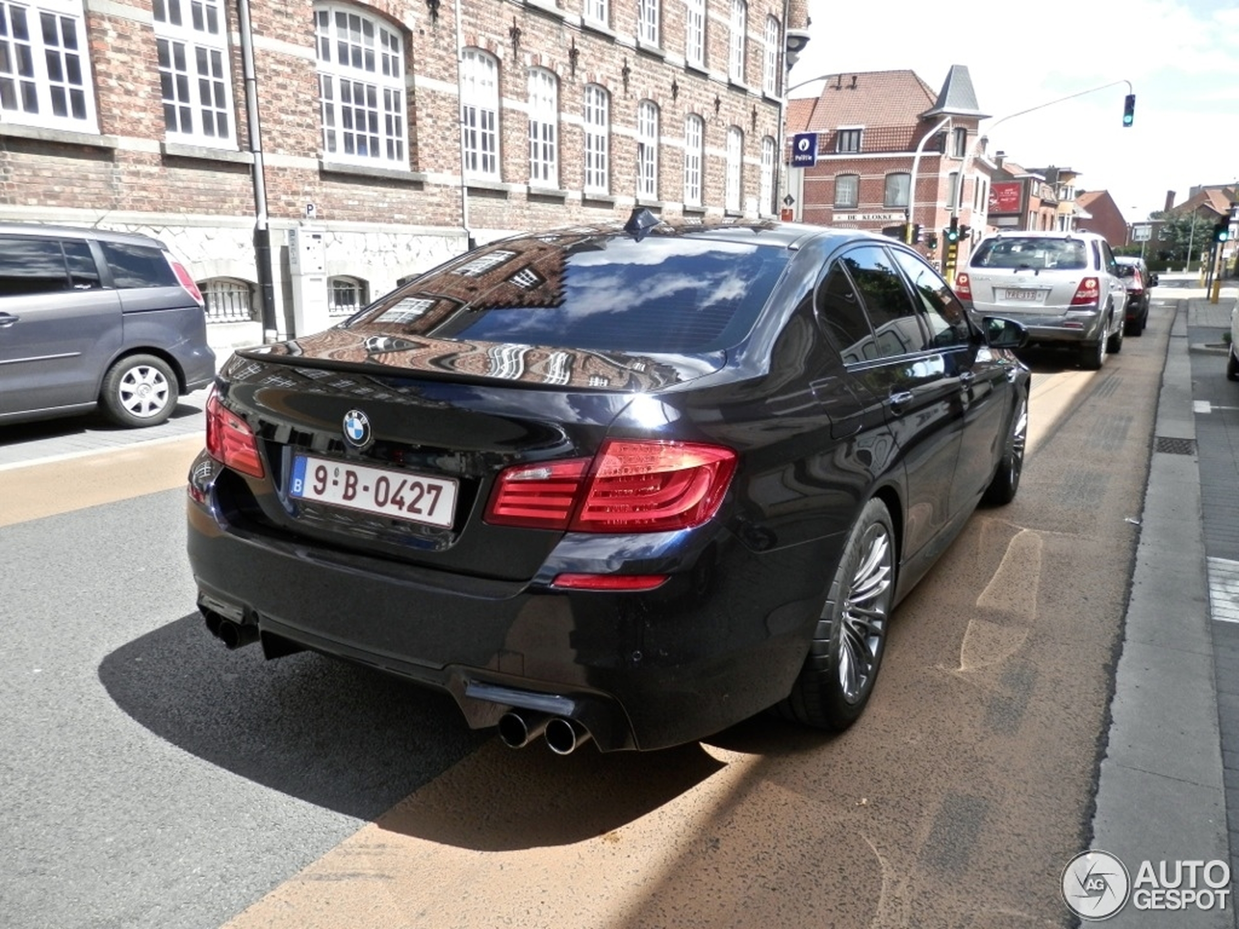 BMW M5 F10 2011