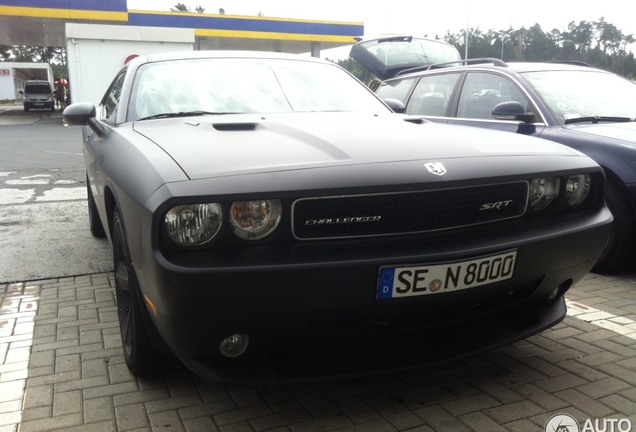 Dodge Challenger SRT-8