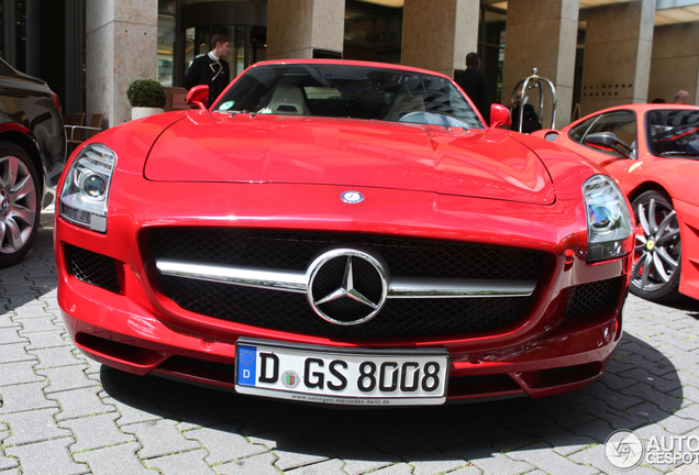 Mercedes-Benz SLS AMG Roadster