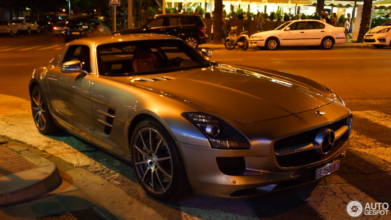 Mercedes-Benz SLS AMG