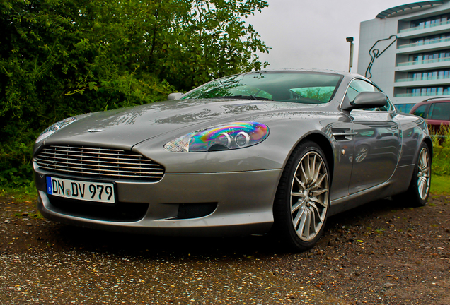 Aston Martin DB9