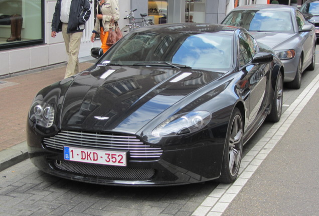 Aston Martin V8 Vantage N400