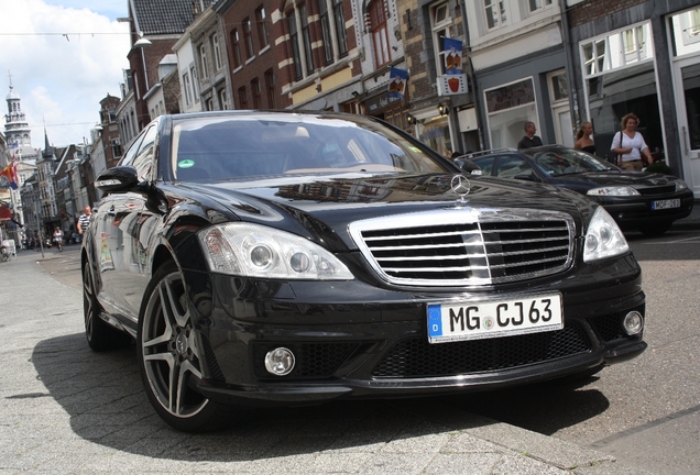 Mercedes-Benz S 63 AMG W221