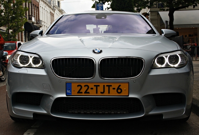 BMW M5 F10 2011