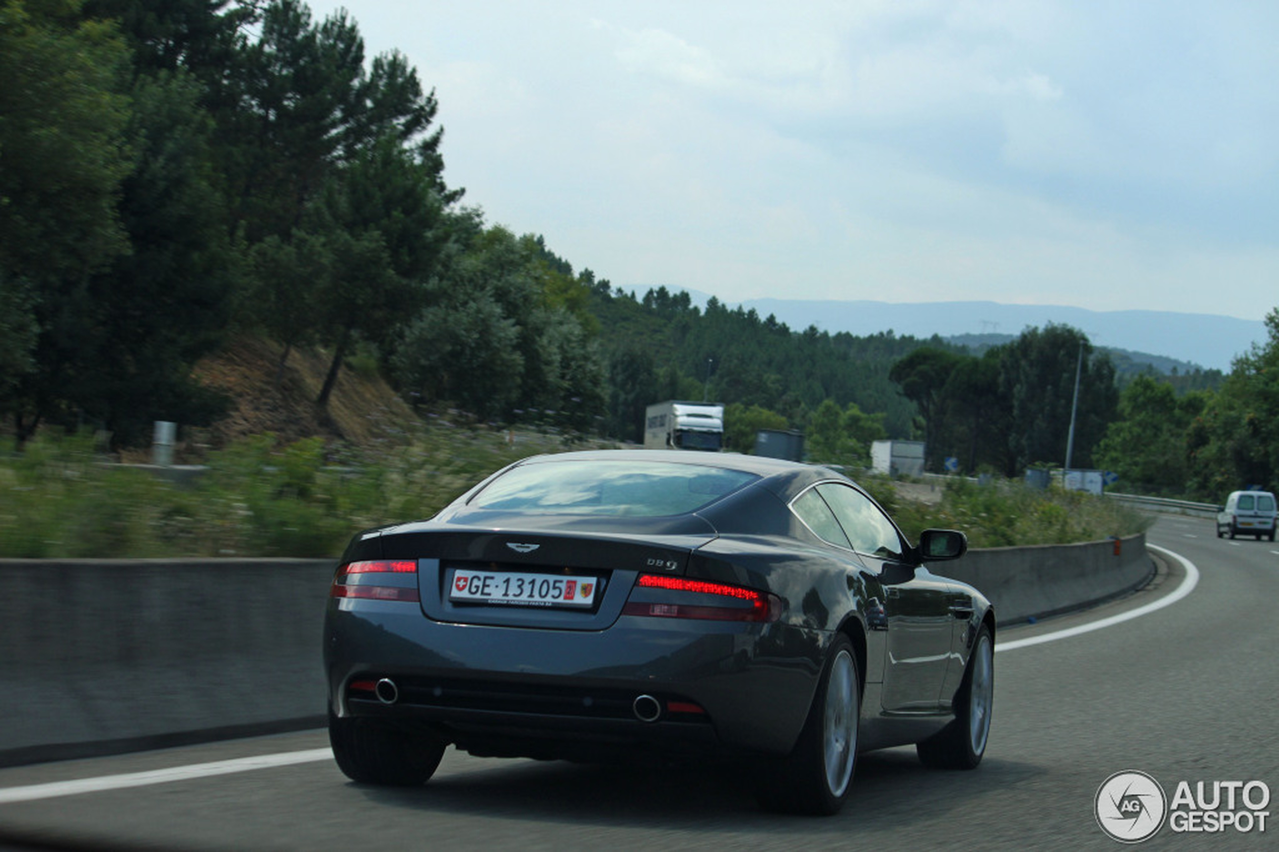 Aston Martin DB9