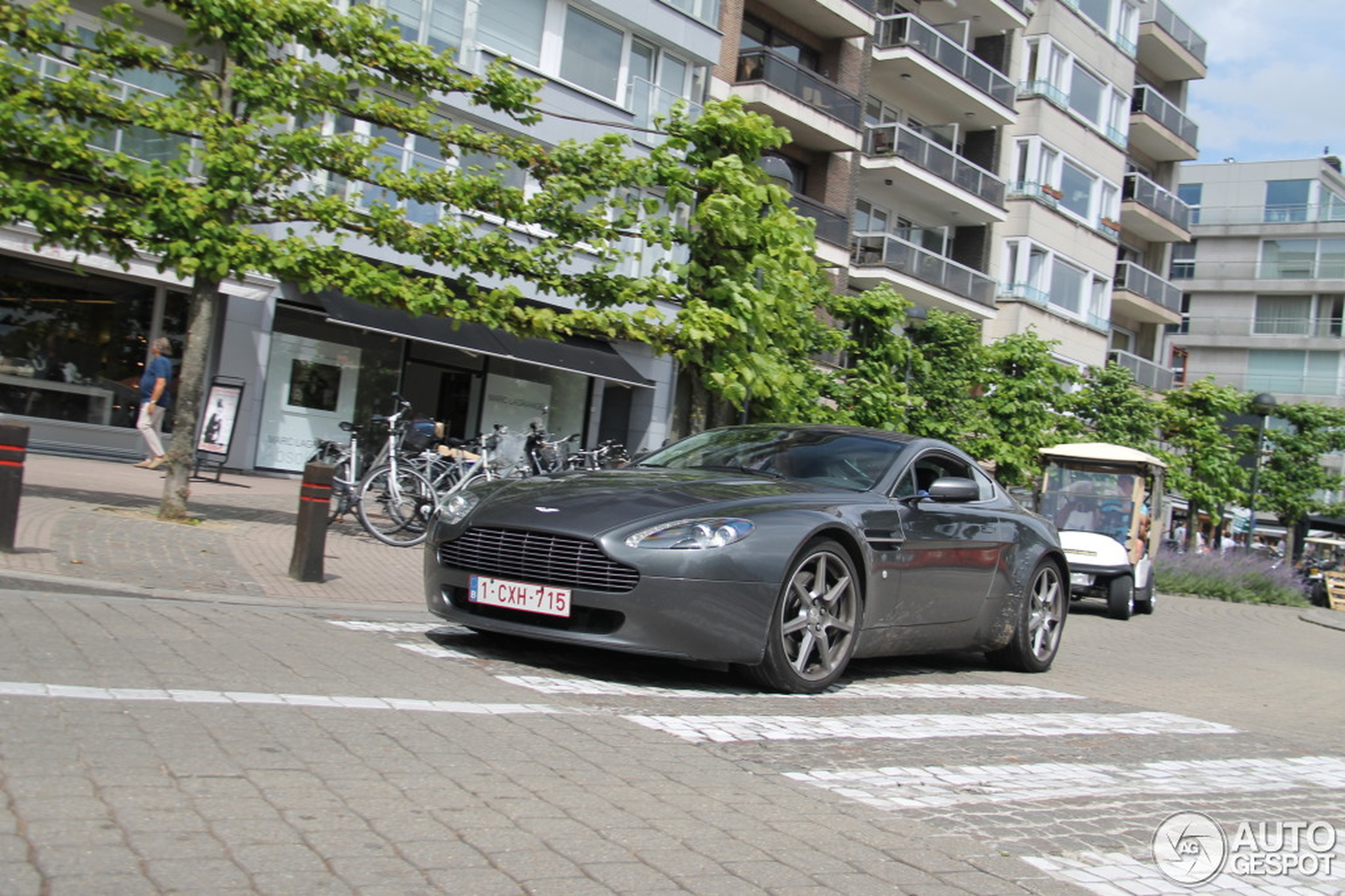 Aston Martin V8 Vantage