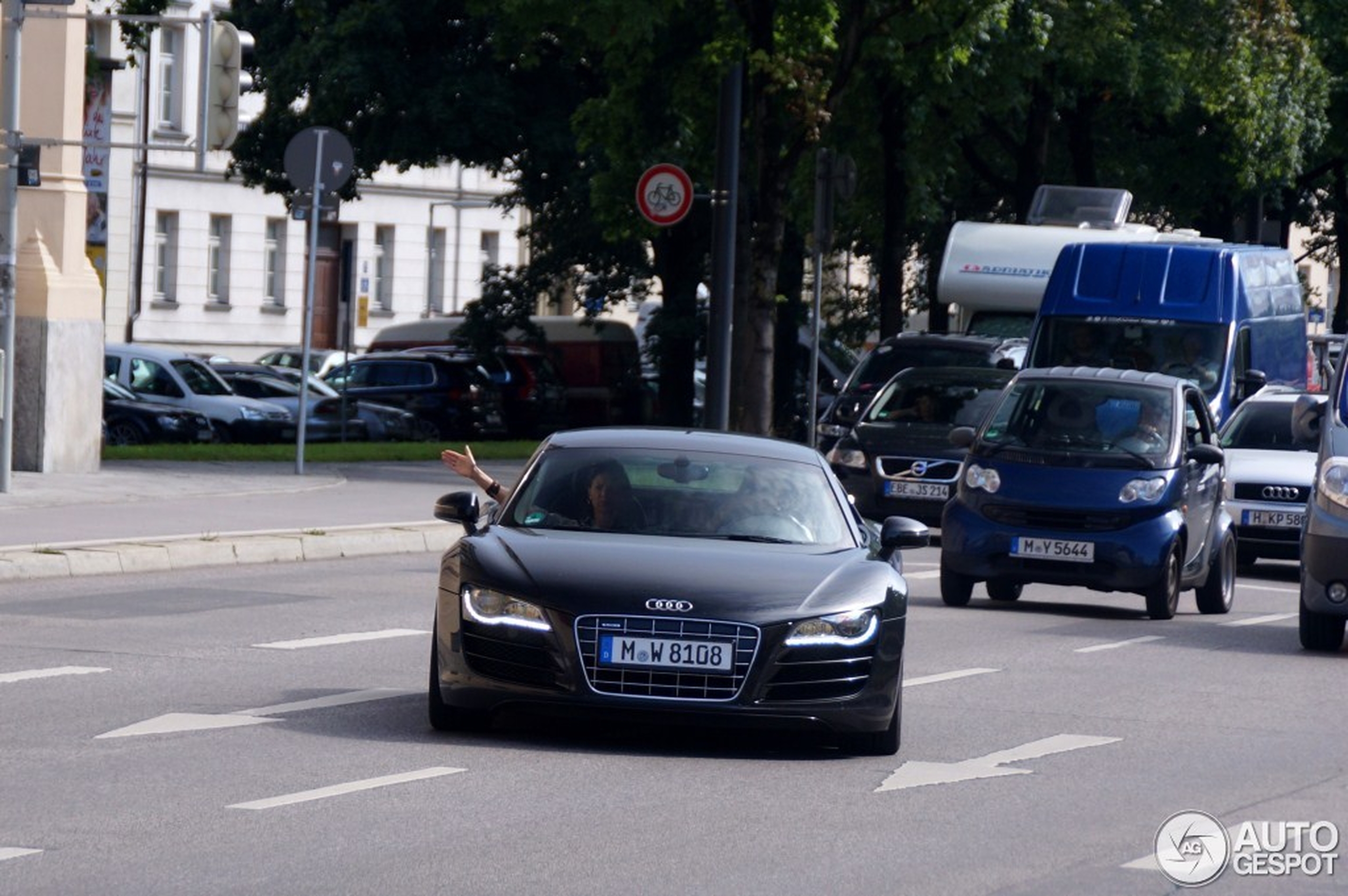 Audi R8 V10