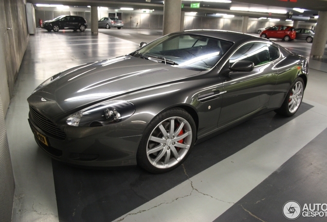 Aston Martin DB9