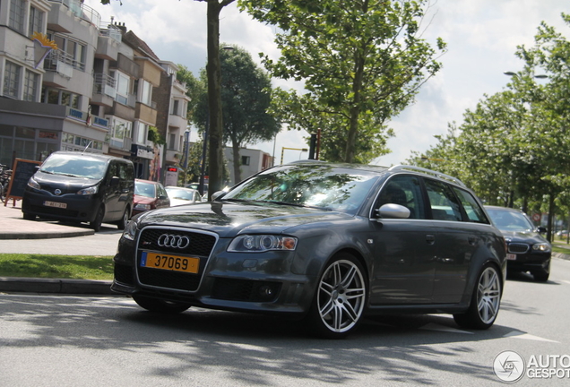 Audi RS4 Avant B7