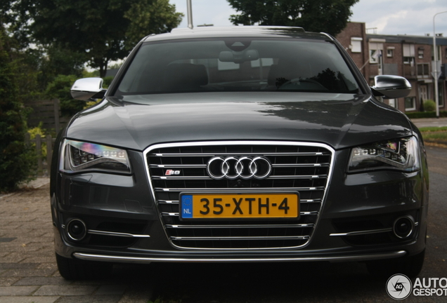 Audi S8 D4