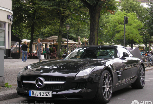 Mercedes-Benz SLS AMG