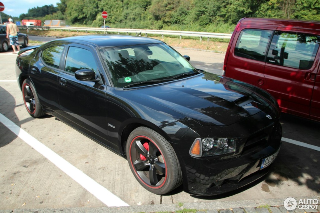 Dodge Charger SRT-8