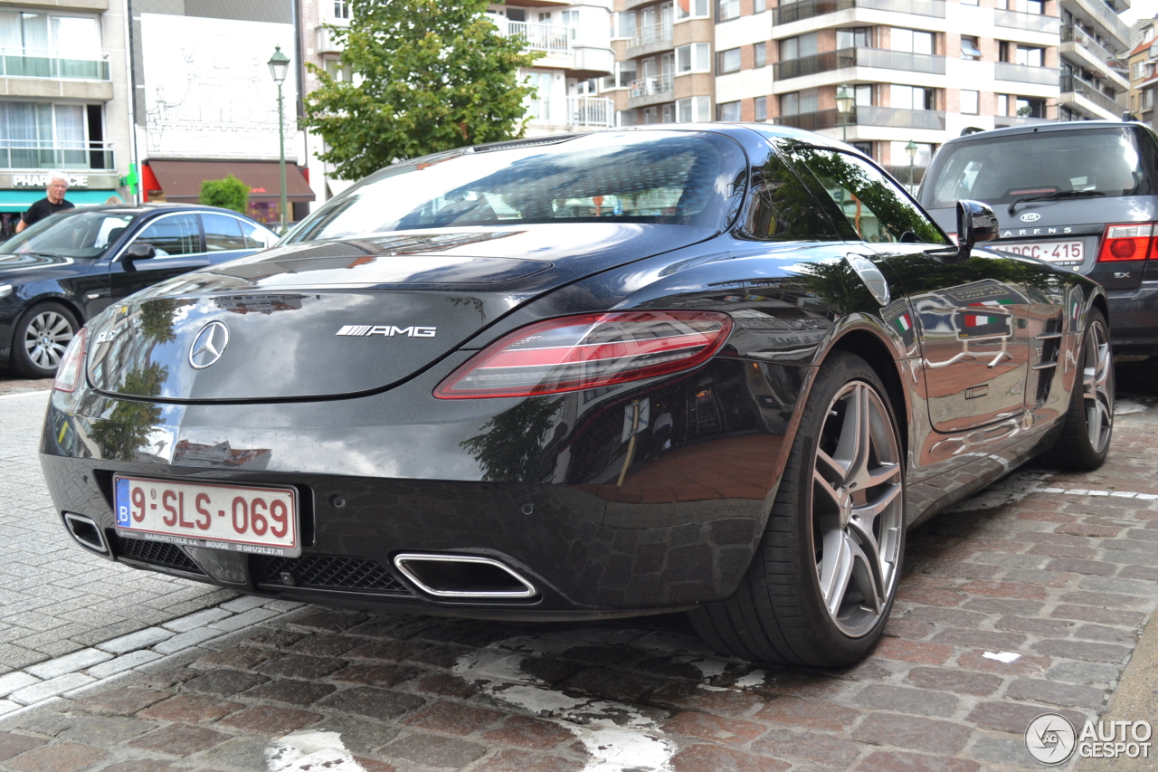 Mercedes-Benz SLS AMG