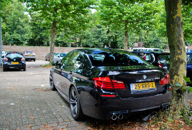 BMW M5 F10 2011