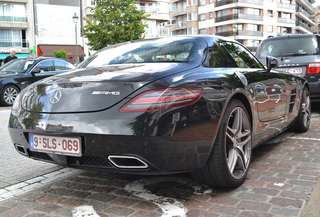 Mercedes-Benz SLS AMG