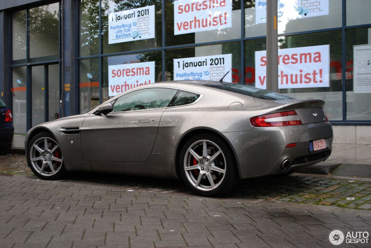 Aston Martin V8 Vantage