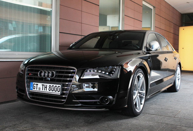 Audi S8 D4