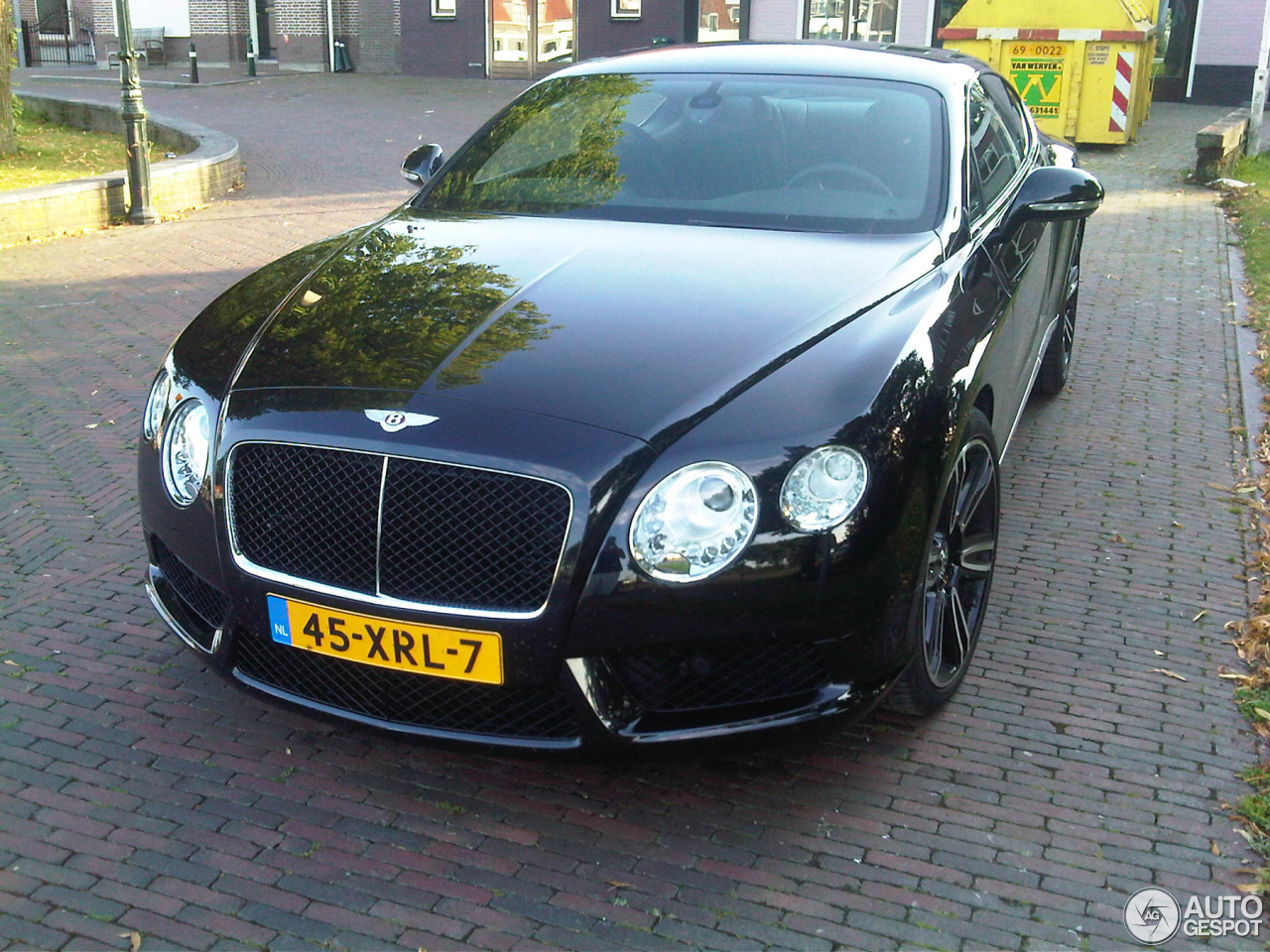 Bentley Continental GT V8