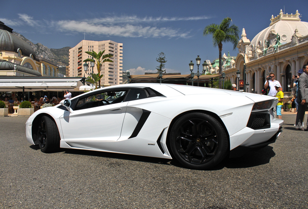 Lamborghini Aventador LP700-4