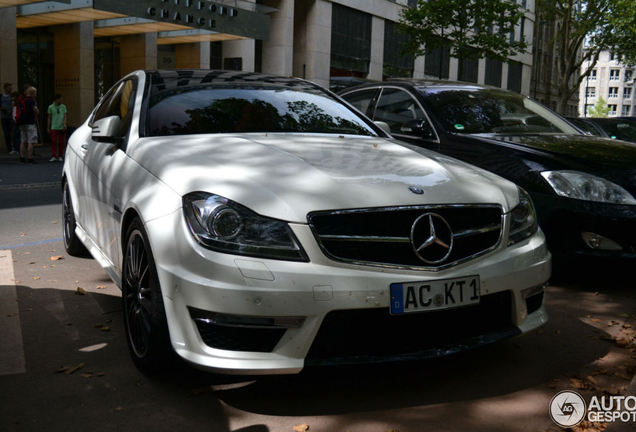 Mercedes-Benz C 63 AMG Coupé