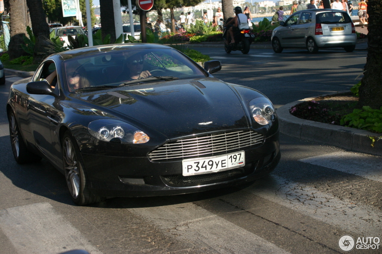 Aston Martin DB9