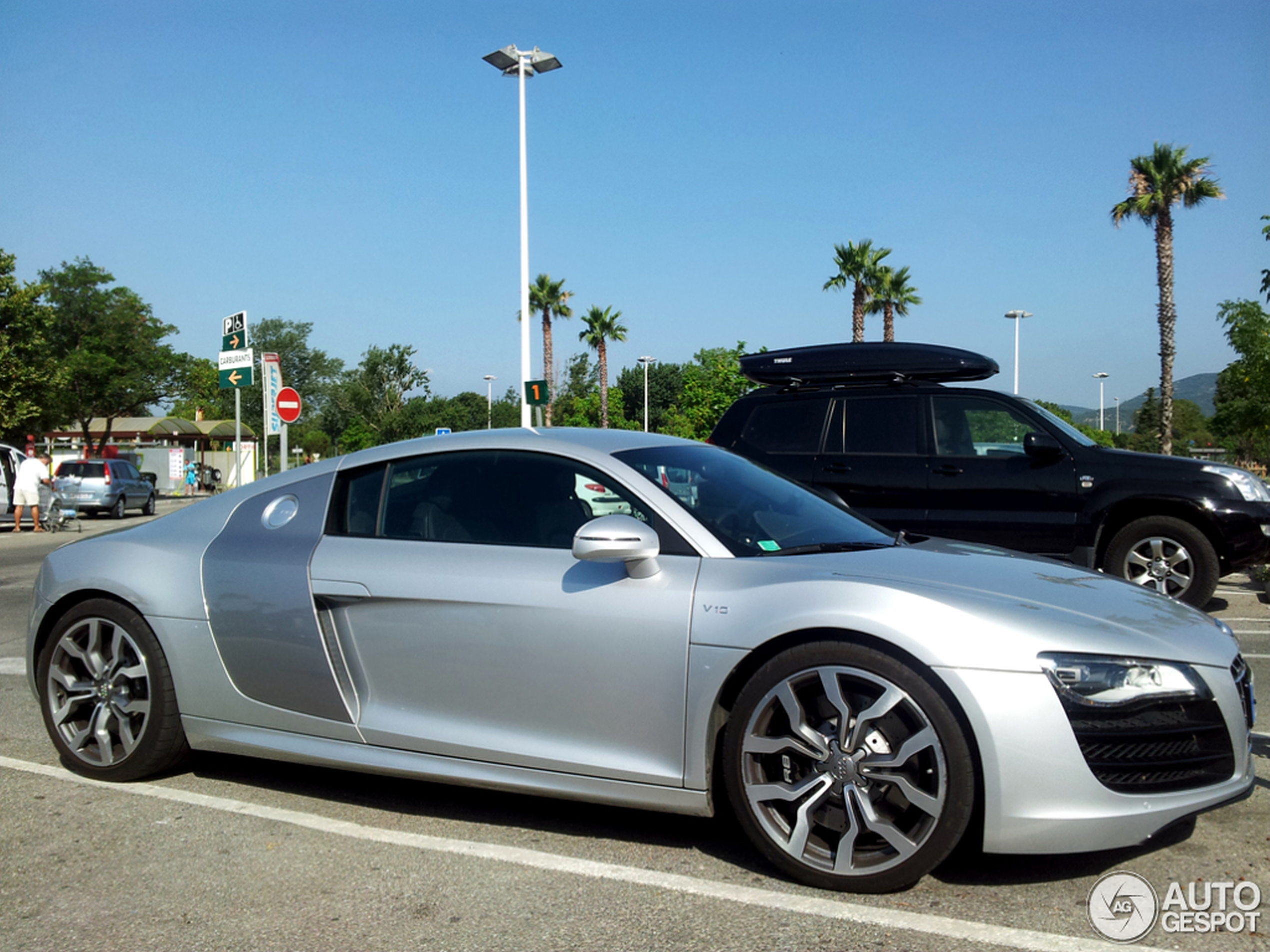 Audi R8 V10