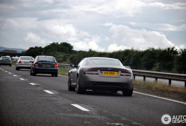 Aston Martin DB9