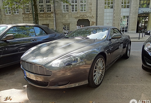 Aston Martin DB9 Volante