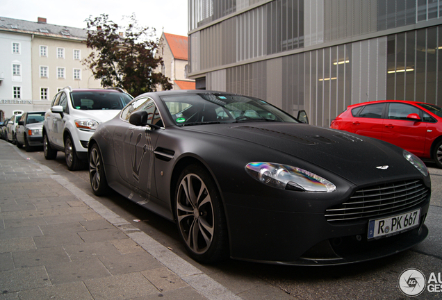 Aston Martin V12 Vantage