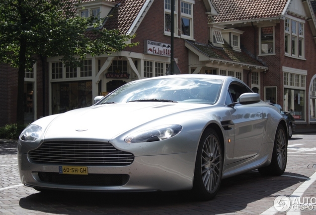 Aston Martin V8 Vantage