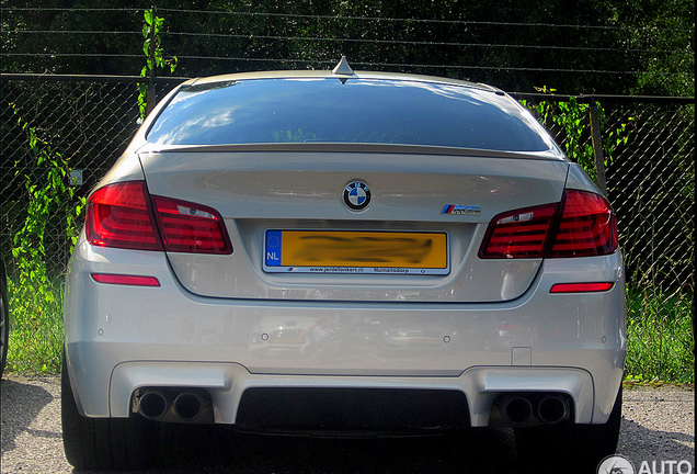 BMW M5 F10 2011