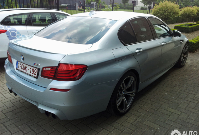 BMW M5 F10 2011