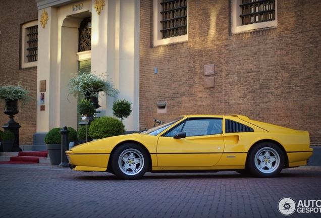 Ferrari 328 GTS