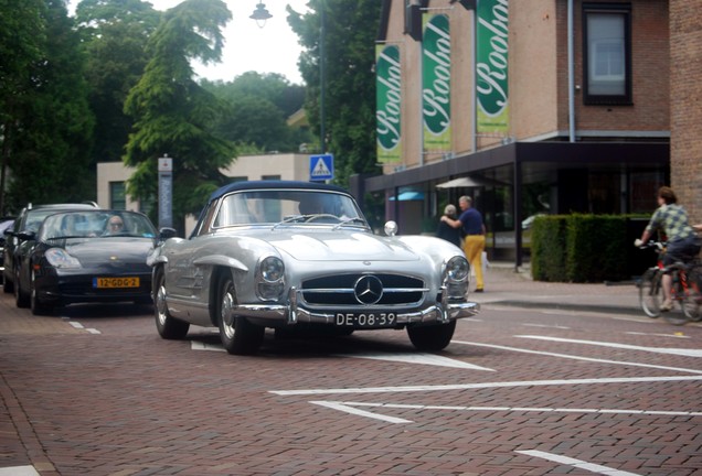 Mercedes-Benz 300SL Roadster