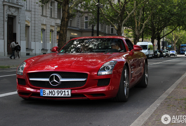 Mercedes-Benz SLS AMG