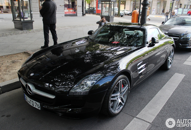 Mercedes-Benz SLS AMG