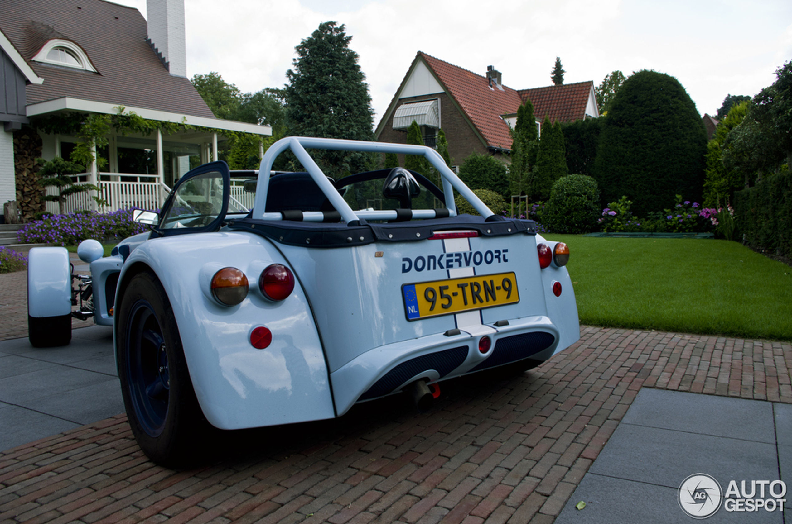 Donkervoort D8 270