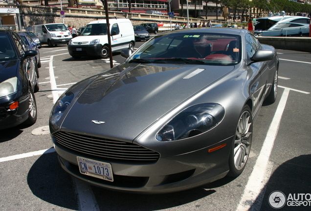 Aston Martin DB9