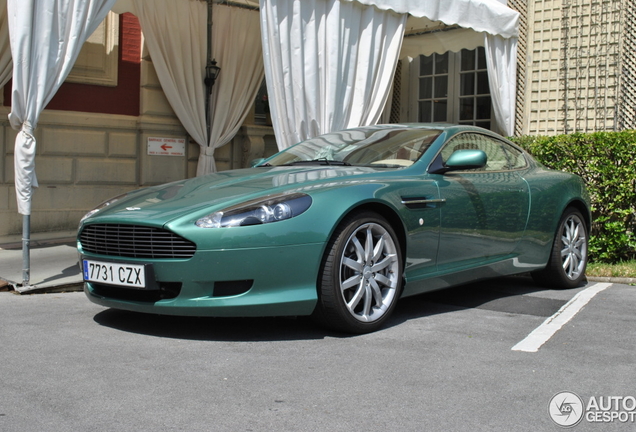 Aston Martin DB9