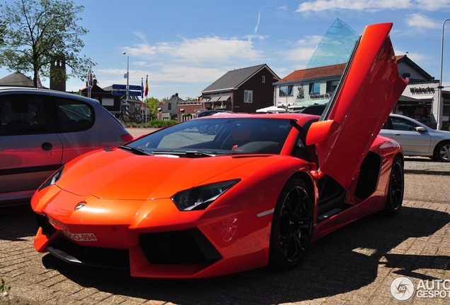 Lamborghini Aventador LP700-4