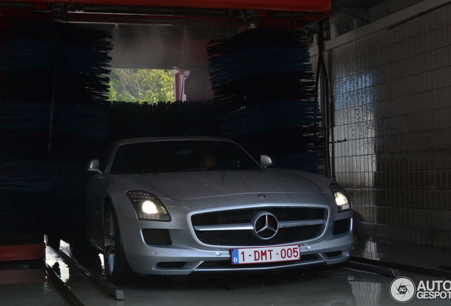 Mercedes-Benz SLS AMG