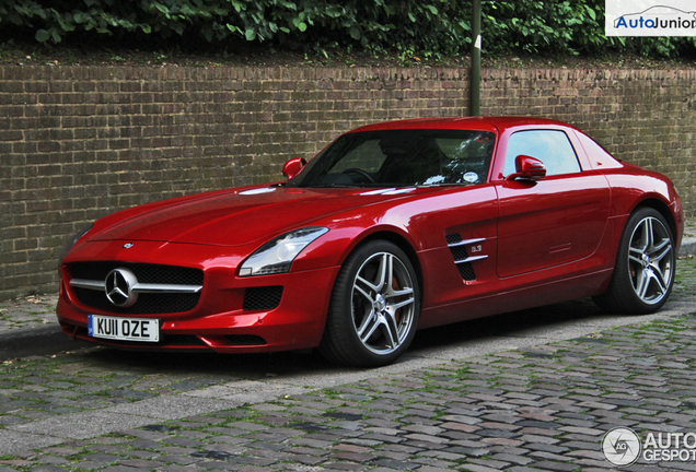 Mercedes-Benz SLS AMG