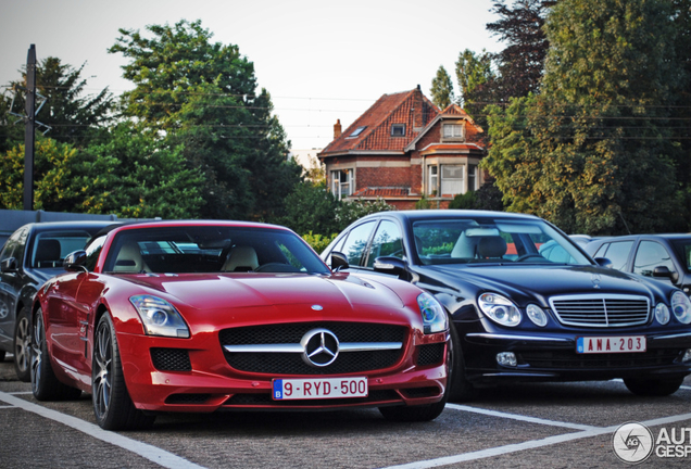 Mercedes-Benz SLS AMG Roadster