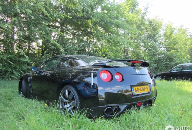 Nissan GT-R