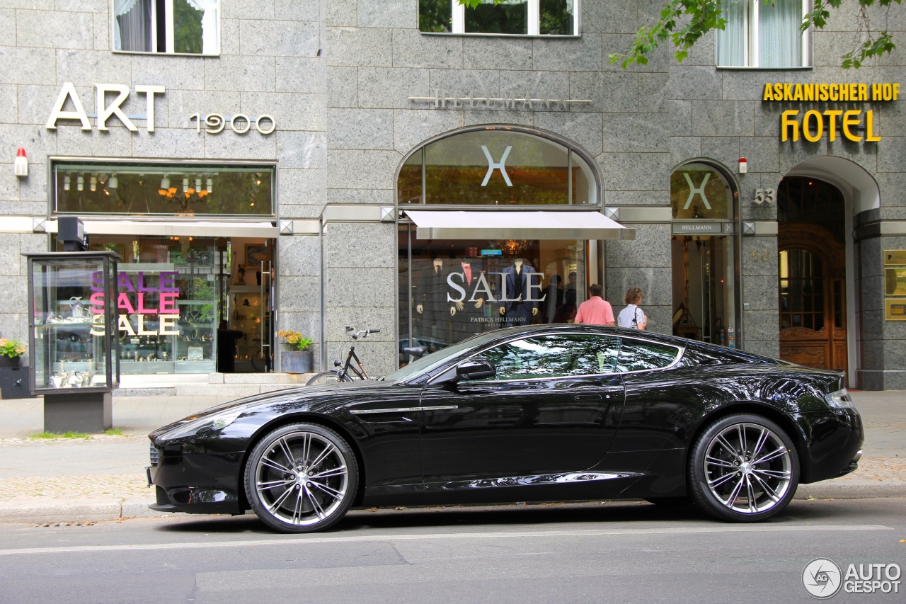 Aston Martin Virage 2011